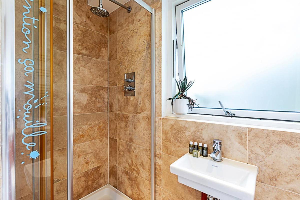 3 Bed Luxury Penthouse In Shoreditch Londra